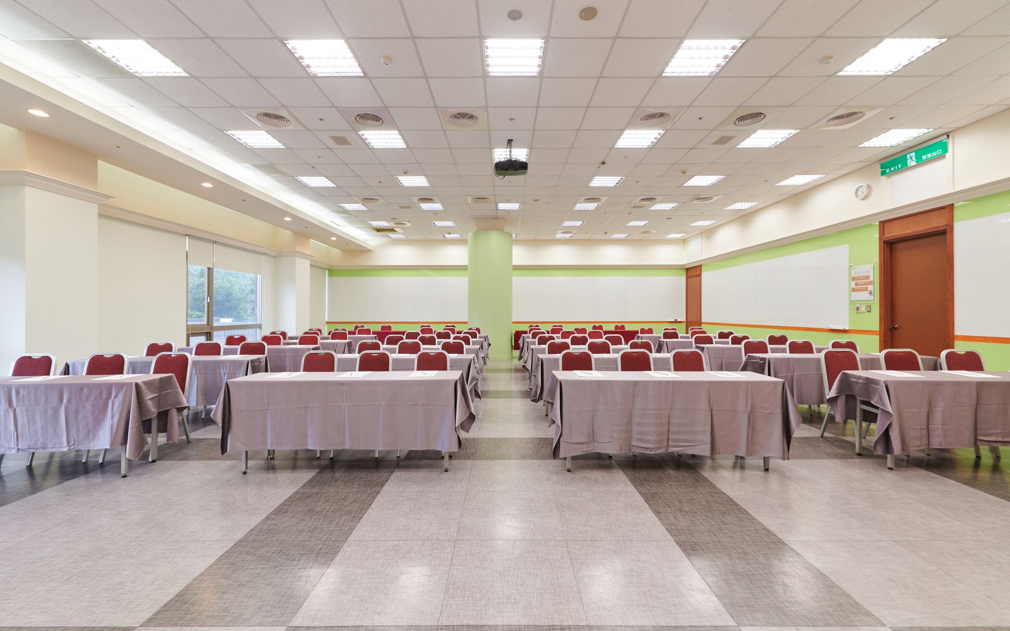 Aspire Resort 101 Conference Room bright professional meeting space